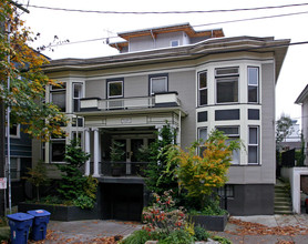 The Dubois Apartments in Seattle, WA - Foto de edificio - Building Photo