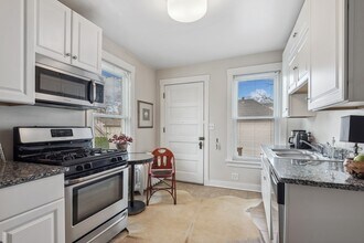 1099 Tower Rd in Winnetka, IL - Building Photo - Building Photo