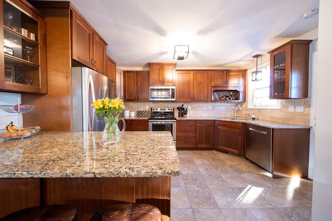 property at 2626 N Vincent Ave