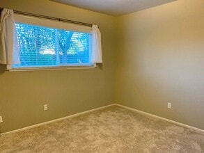 990 Jay Ave in Camarillo, CA - Building Photo - Building Photo