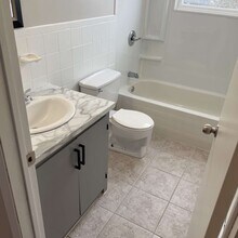 35 Dobbin St in Rothesay, NB - Building Photo - Building Photo