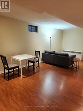 5935 Leeside Crescent in Mississauga, ON - Building Photo - Building Photo