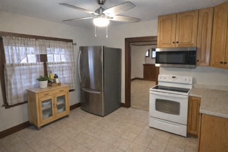 3836 E Cudahy Ave in Cudahy, WI - Building Photo - Building Photo