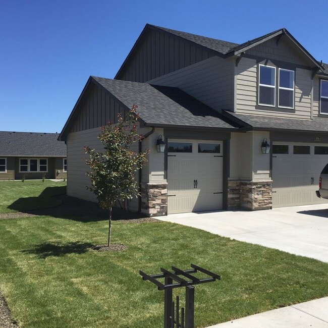 property at 1006 W Riodosa Dr