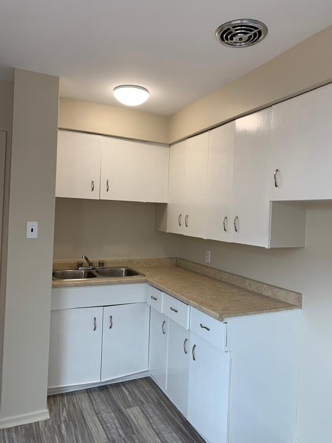 972 Colborne Rd in Sarnia, ON - Building Photo - Building Photo