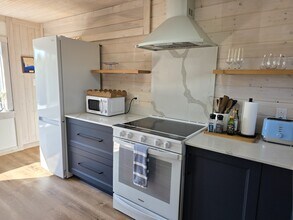 650 S Beach Rd in Point Roberts, WA - Building Photo - Building Photo