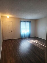 5833 Sandoval Dr NE in Rio Rancho, NM - Building Photo - Building Photo