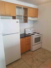 677 NE 24th St, Unit 207 in Miami, FL - Foto de edificio - Building Photo