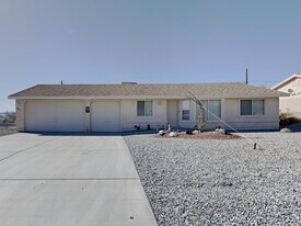 3755 Indian Hills Dr in Lake Havasu City, AZ - Building Photo