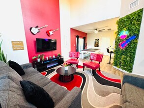 2801 Goodwin Ave in Austin, TX - Building Photo - Building Photo