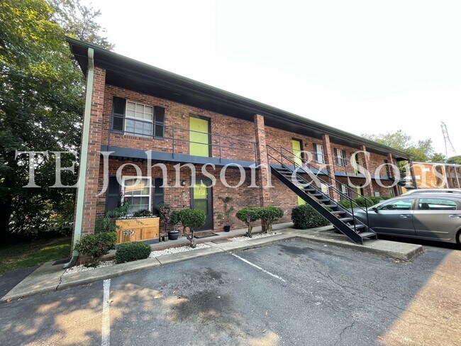 128 Weatherwood Ct-Unit -128 Weatherwood 18 in Winston-Salem, NC - Building Photo - Building Photo