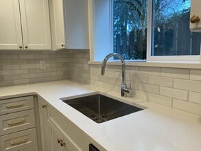 7537 42nd Ave NE in Seattle, WA - Building Photo - Building Photo