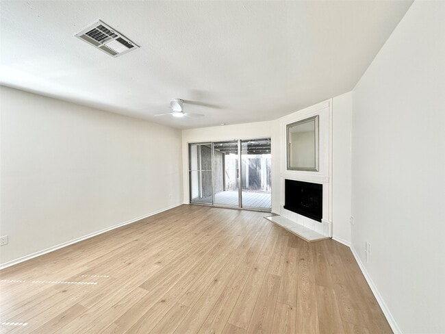 property at 4 Marabou Pl