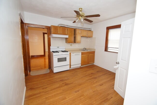 6 1st St, Unit 1