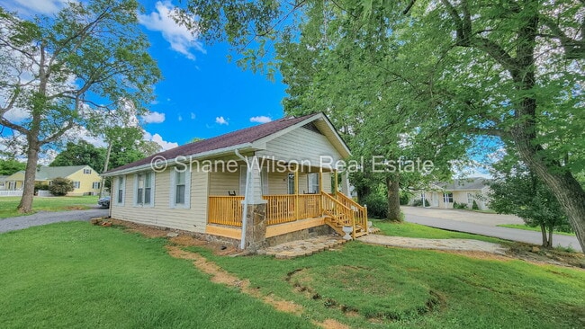 190 Cleveland St in Ringgold, GA - Building Photo - Building Photo