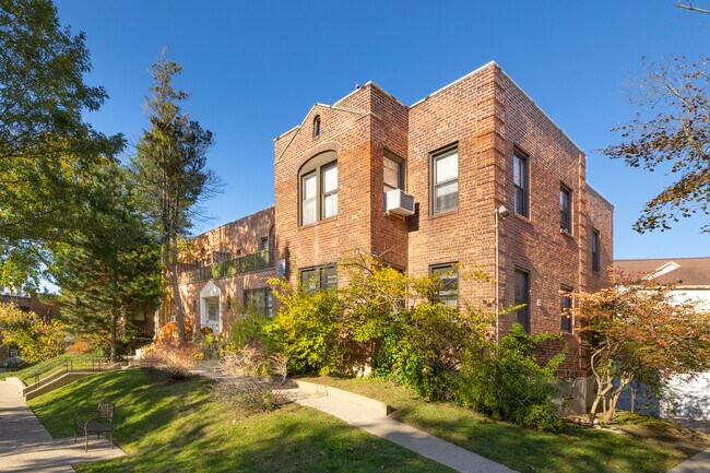 Westmoreland Apt Corp.