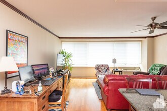 211 E Ohio St, Unit #2713 in Chicago, IL - Foto de edificio - Building Photo