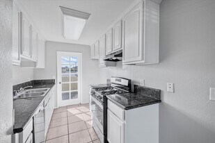 1133 Ohio in Long Beach, CA - Building Photo