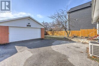 12 Cartier Crescent in Richmond Hill, ON - Building Photo - Building Photo