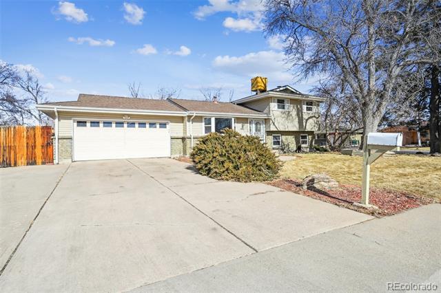 6611 W Montana Pl in Lakewood, CO - Building Photo