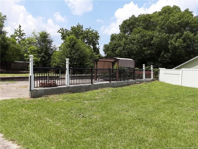1508 Gillespie St in Fayetteville, NC - Building Photo - Building Photo