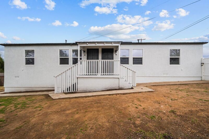 1916 Skyline Dr in Lemon Grove, CA - Building Photo