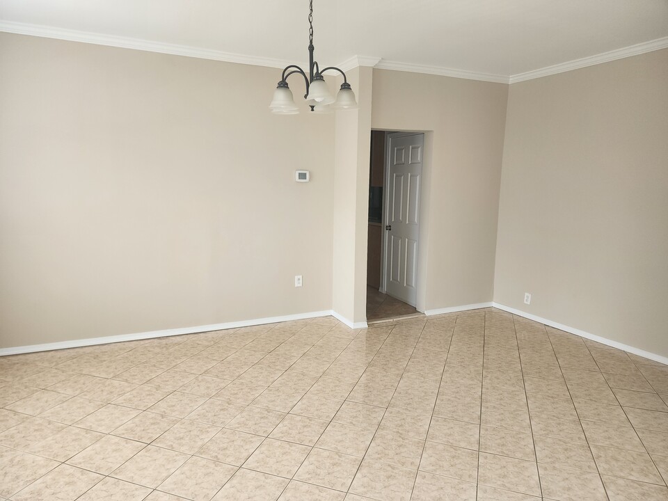 21 Wetmore Ave in Maplewood, NJ - Building Photo