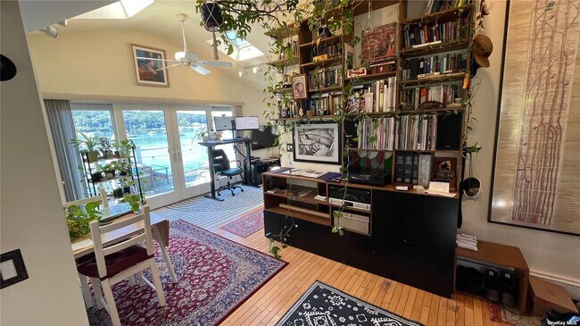 193 Woodbine Ave-Unit -A in Northport, NY - Building Photo - Building Photo