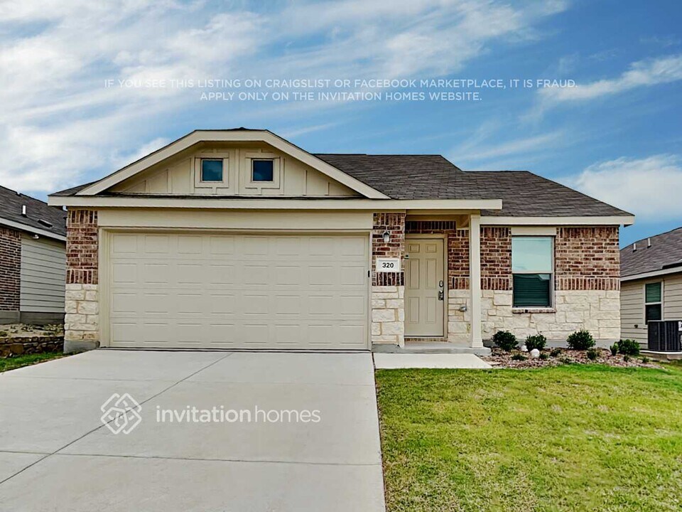 320 Pueblo Bonito Trl in Haslet, TX - Building Photo