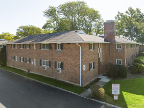 The Commons at North Babylon in North Babylon, NY - Building Photo - Building Photo