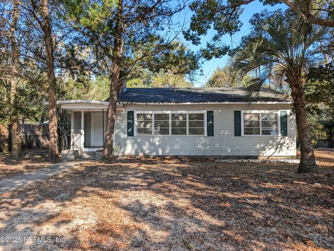 220 2nd Way in Interlachen, FL - Building Photo - Building Photo