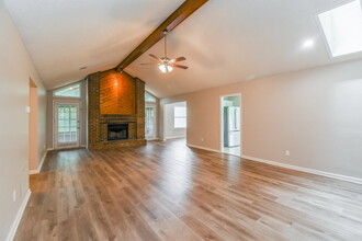 10074 Delano Dr E in Jacksonville, FL - Building Photo - Building Photo