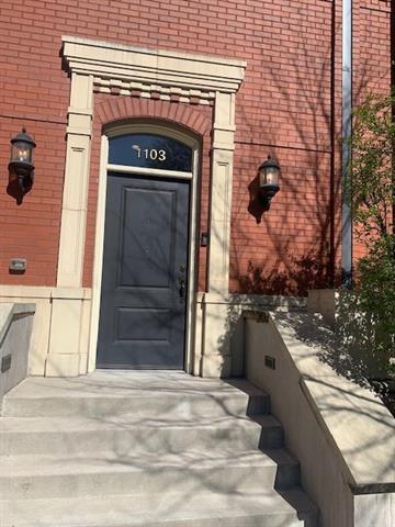 2500 McKinney Ave in Dallas, TX - Building Photo