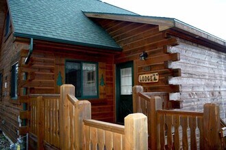 459 Overlook Ct in Warrens, WI - Foto de edificio - Building Photo