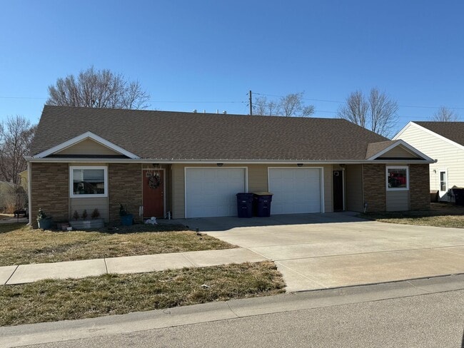 610 Grainfield St in Manhattan, KS - Building Photo - Building Photo