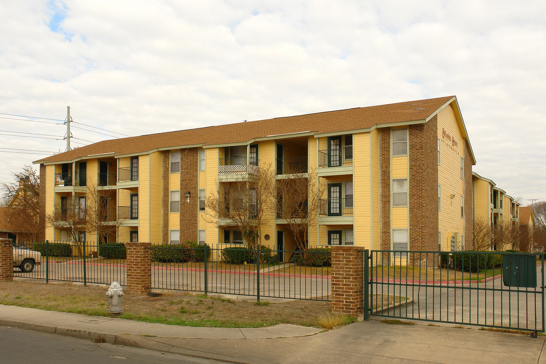 Stepping Stone in San Antonio, TX - Building Photo