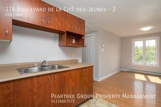 176 Bd de la Cité-des-Jeunes in Gatineau, QC - Building Photo - Building Photo