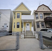 144 Stevens Ave in Jersey City, NJ - Building Photo - Building Photo
