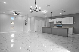 11492 Summer Dr in Socorro, TX - Building Photo - Building Photo