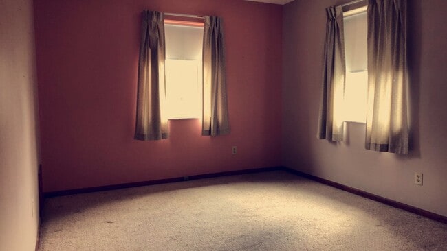 1121 Davis Ave, Unit 1121 Davis Avenue 2nd fl