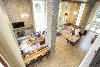 University Flats in Lexington, KY - Foto de edificio - Building Photo