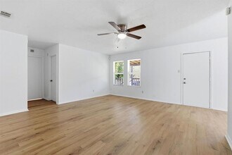 7717 Elderberry Dr in Austin, TX - Building Photo - Building Photo