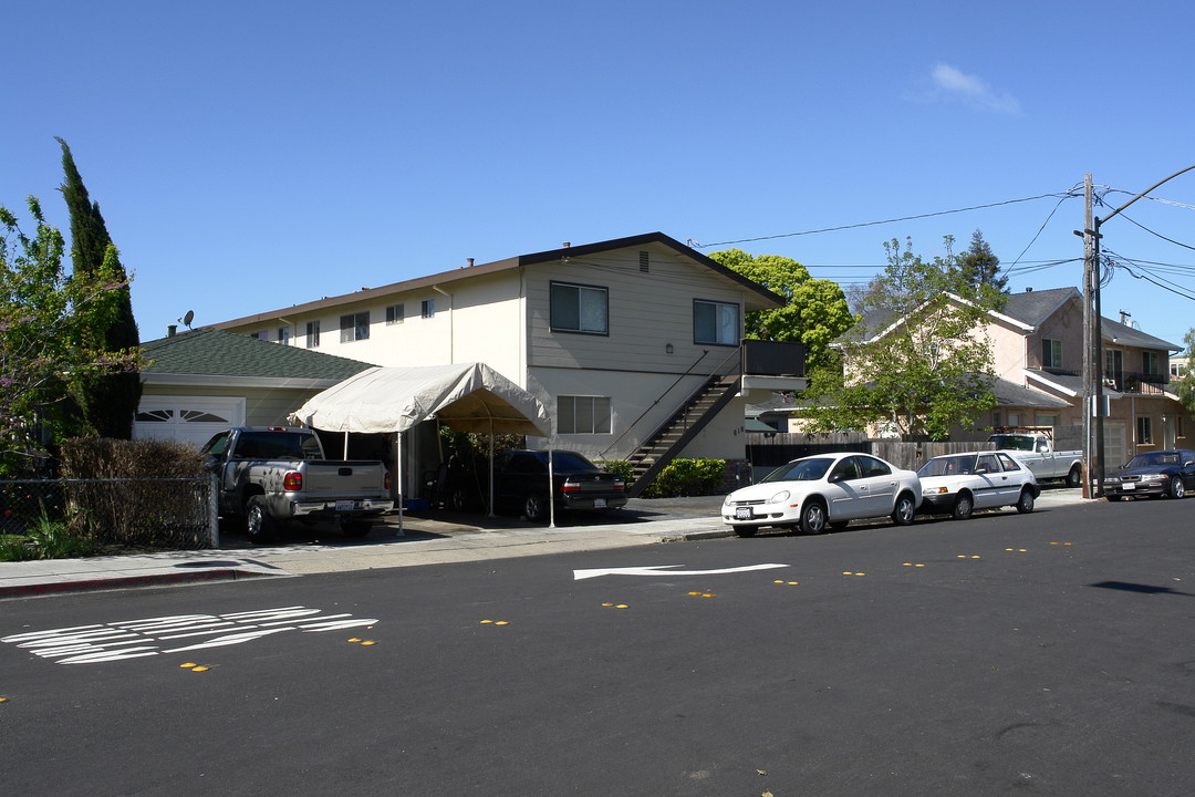 618 Heller St in Redwood City, CA - Foto de edificio