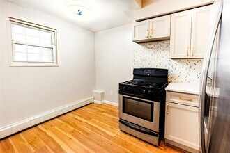 266 Throgs Neck Blvd in Bronx, NY - Building Photo - Building Photo