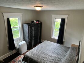 39 Maplewood Ave in West Hartford, CT - Building Photo