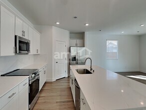 8359 Flagpole Loop Ave in Las Vegas, NV - Foto de edificio - Building Photo