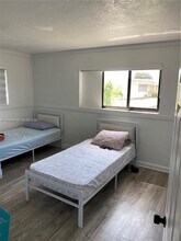 8531 SW 16th Terrace in Miami, FL - Building Photo - Building Photo