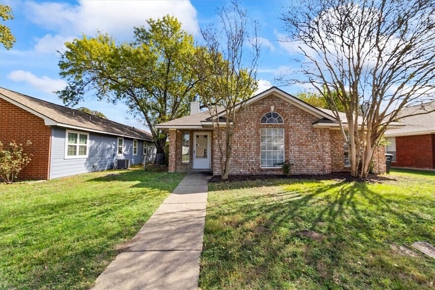 806 Kalanchoe Ct in College Station, TX - Building Photo