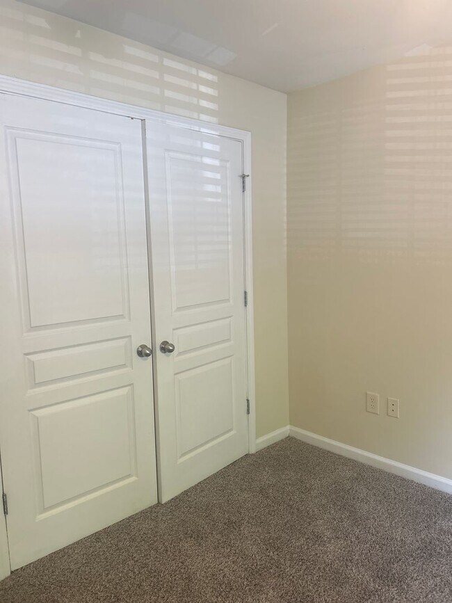 3921 Cherokee Woods Way in Knoxville, TN - Building Photo - Building Photo