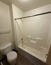 Cedar Grove I and II in Menomonie, WI - Foto de edificio - Building Photo